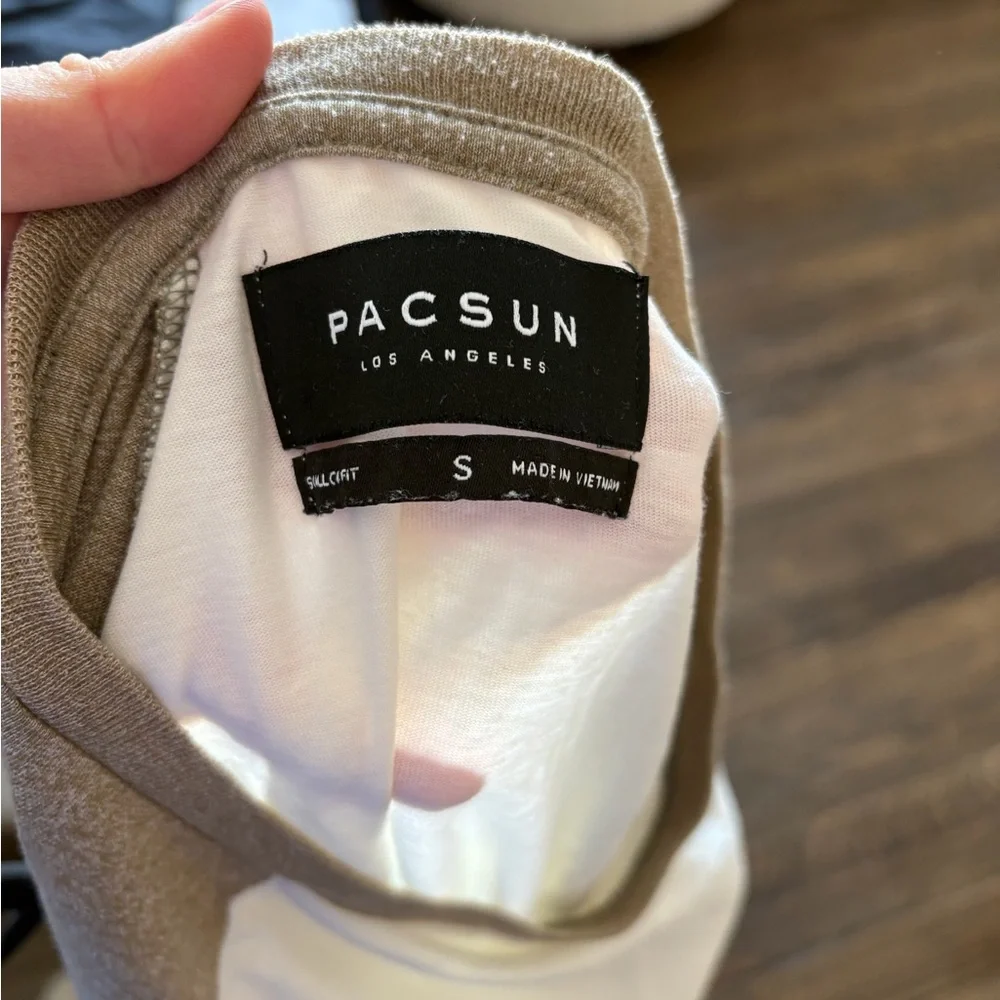 PacSun Raglan Top - Picture 3 of 3